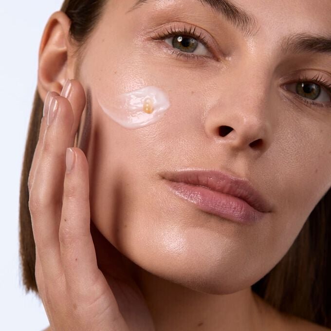 Radiance Plus Golden Glow Selbstbräunungs-Tropfen für das Gesicht