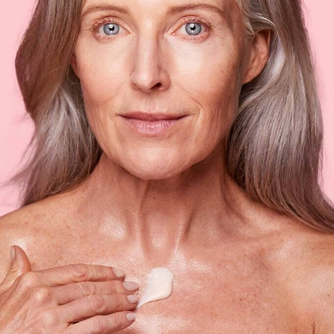 Super Restorative Dekolleté-Creme und Halskonzentrat